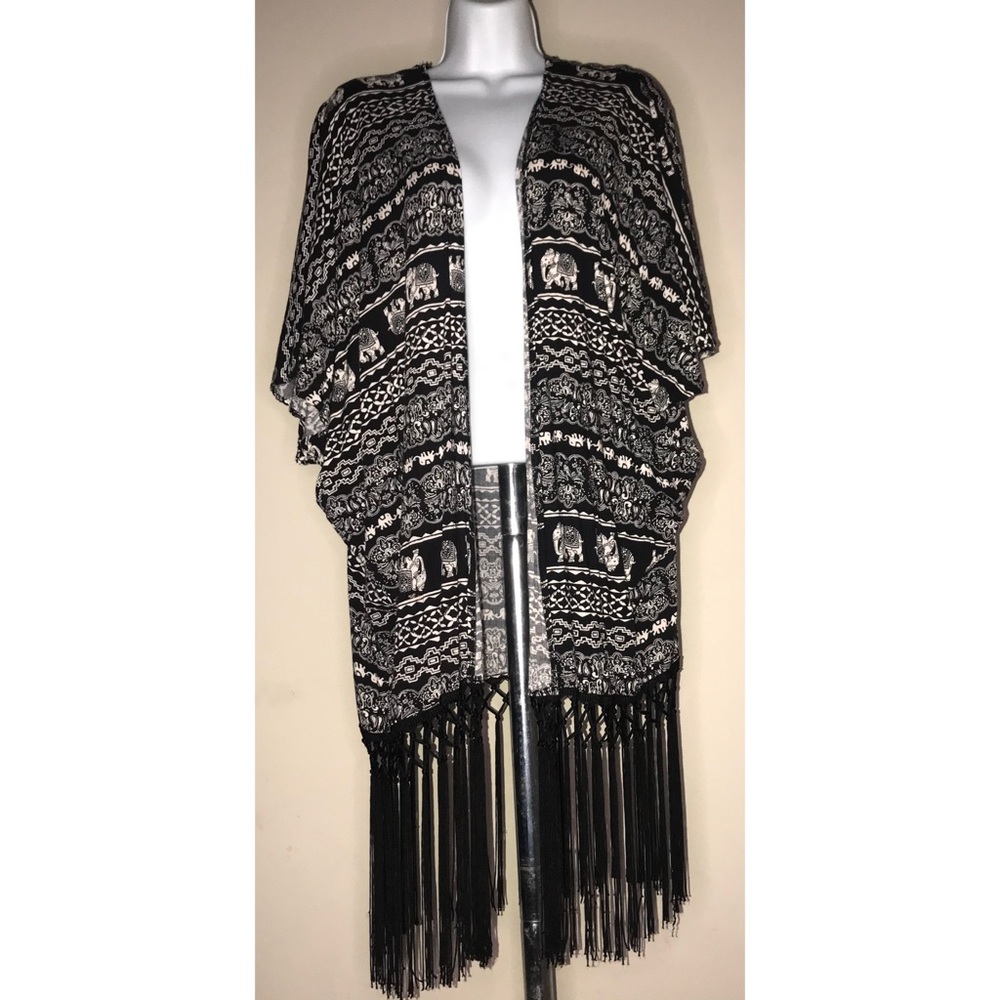 Velvet Thron Elephant Shrug Kimono Overthrow